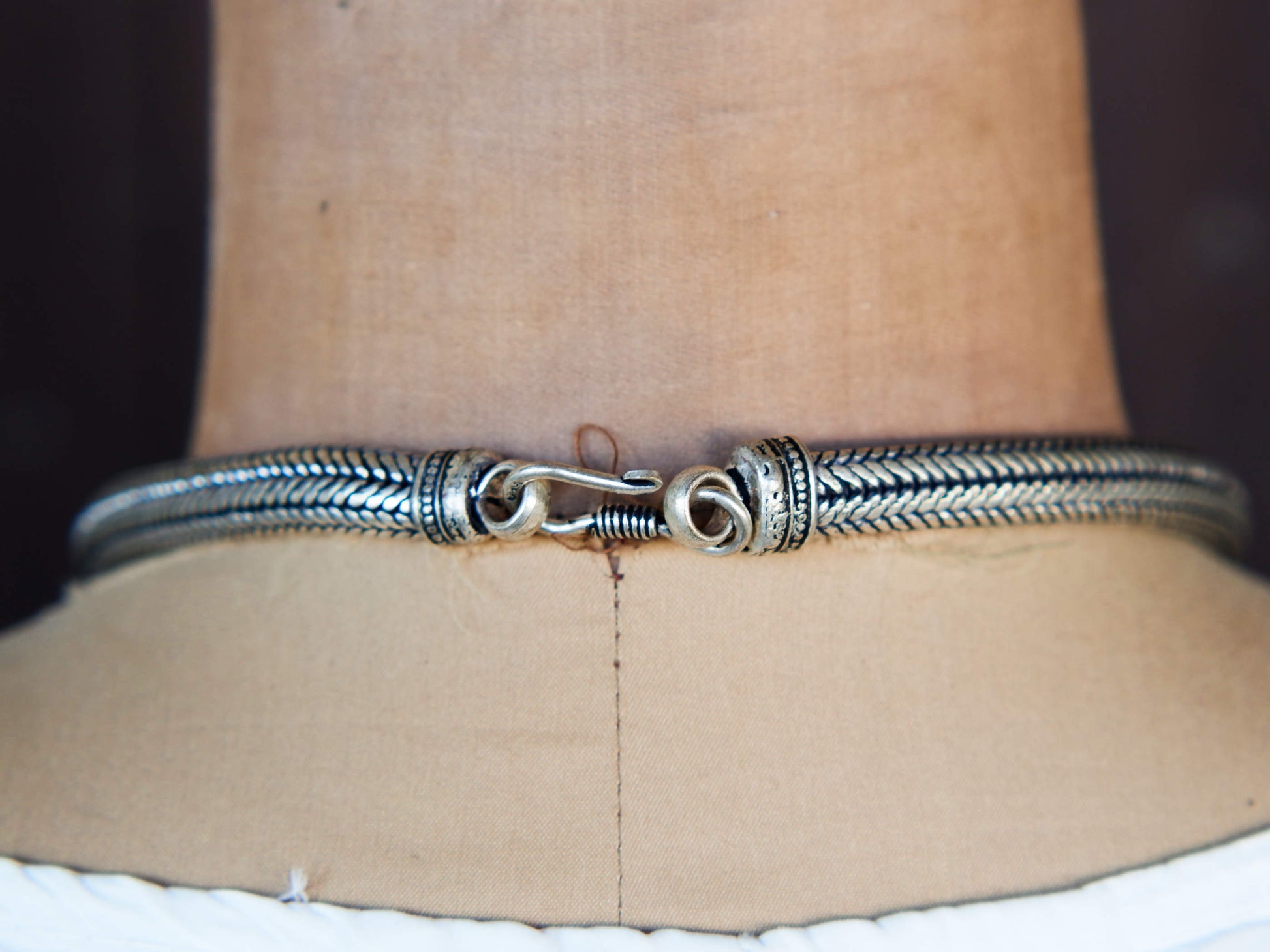 collana indiana in argento 800 snake o coda di topo dalle notevoli dimensioni piatta su un lato e stondata dall'altro  spessore 1 cm lunghezza 51cm peso 195 grammi 