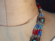 Carica l&#39;immagine nel visualizzatore di Gallery, collana nepalese / tibetana multifilo con corallo, turchese, lapis e argento. no pasta ma pietre vere non tinte o modificate nel colore, qualità top. assemblata artigianalmente, pezzo unico.  lunghezza totale collana 43 cm, pendaglio 3.5x5.5cm, peso 74 gr