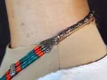 Carica l&#39;immagine nel visualizzatore di Gallery, collana nepalese / tibetana multifilo con corallo, turchese e argento. no pasta ma pietre vere non tinte o modificate nel colore, qualità top. assemblata artigianalmente, pezzo unico.  lunghezza totale collana 49 cm, pendaglio 2.5x6cm, peso 73 gr