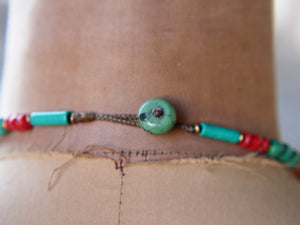 collana nepalese / tibetana con corallo, turchese, ambra e argento no pasta ma pietre vere non tinte o modificate nel colore, qualità top. assemblata artigianalmente, pezzo unico.  lunghezza totale collana 40 cm, misura pendaglio 6.5x8cm, peso 90 gr