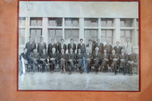 Carica l&#39;immagine nel visualizzatore di Gallery, Cornice Foto Vintage India. Dimensioni 45x38cm. 