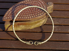 Carica l&#39;immagine nel visualizzatore di Gallery, Collana etnica indiana in lega di argento, tipica tribale del rajasthan.  Finemente lavorata artigianalmente,  la collana è un pezzo unico e di difficile reperibilità  circonferenza 60  cm, peso 150 gr   per ulteriori info o foto contattare al watshapp 0039 3338778241 mail info@etniko.it facebook, instagram, pinterest etnikobycorsato