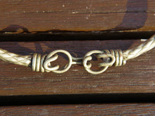 Carica l&#39;immagine nel visualizzatore di Gallery, Collana etnica indiana in lega di argento, tipica tribale del rajasthan.  Finemente lavorata artigianalmente,  la collana è un pezzo unico e di difficile reperibilità  circonferenza 60  cm, peso 150 gr   per ulteriori info o foto contattare al watshapp 0039 3338778241 mail info@etniko.it facebook, instagram, pinterest etnikobycorsato