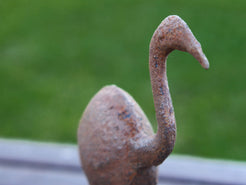 fenicottero in metallo, lavorato a mano.  dimensione 4x12 h 23cm