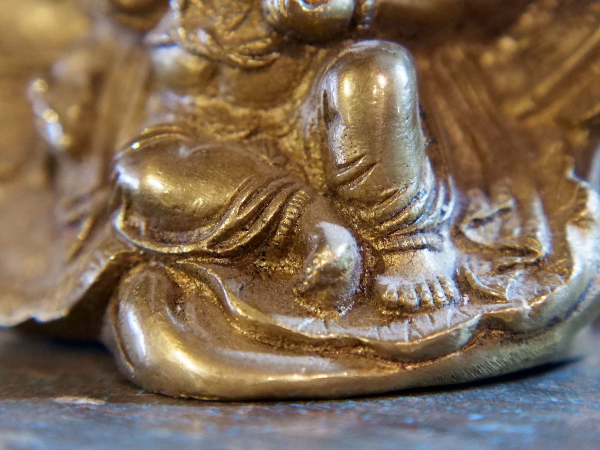 statuetta in lega di metalli raffigurante la divinità Ganesh , Ganesha.  peso 940 gr  dimensioni 13x8 h. 12