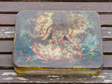 Carica l&#39;immagine nel visualizzatore di Gallery, Scatola in latta vintage. Provenienza India.  Dimensioni 23x18 h5cm