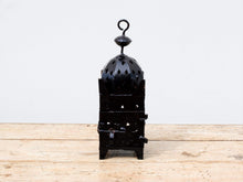Carica l&#39;immagine nel visualizzatore di Gallery, Lanterna marocchina in metallo traforata di colore nero, lavorata artigianalmente . Porta su un lato per poter inserire candela o lampadina.   Dimensioni 12 x 12 h. 36 cm   per info ed ulteriori foto info@etniko.it 0039 3338778241 facebook / instagram / pinterest : etnikobycrosato