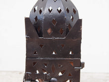 Carica l&#39;immagine nel visualizzatore di Gallery, Lanterna marocchina in metallo traforata di colore nero, lavorata artigianalmente . Porta su un lato per poter inserire candela o lampadina.   Dimensioni 12 x 12 h. 36 cm   per info ed ulteriori foto info@etniko.it 0039 3338778241 facebook / instagram / pinterest : etnikobycrosato