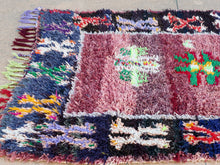 Carica l&#39;immagine nel visualizzatore di Gallery, Tappeto Marocco boucherouite multicolor. Dimensioni 130x210cm