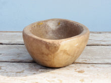 Carica l&#39;immagine nel visualizzatore di Gallery, ciotola in marmo ideale anche come portasapone, svuota tasche, vasetto... dimensioni 28x17 h7cm  disponibili altri pezzi, misure e colori   per ulteriori info o foto : info@etniko.it 0039 3338778241 ig/fb : etniko by crosato etsy : etnikobycrosato