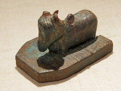Nandi Indiano, in sanscrito urisha che significa dharma, rettitudine, in legno.dimensioni 13x18xh14cm.