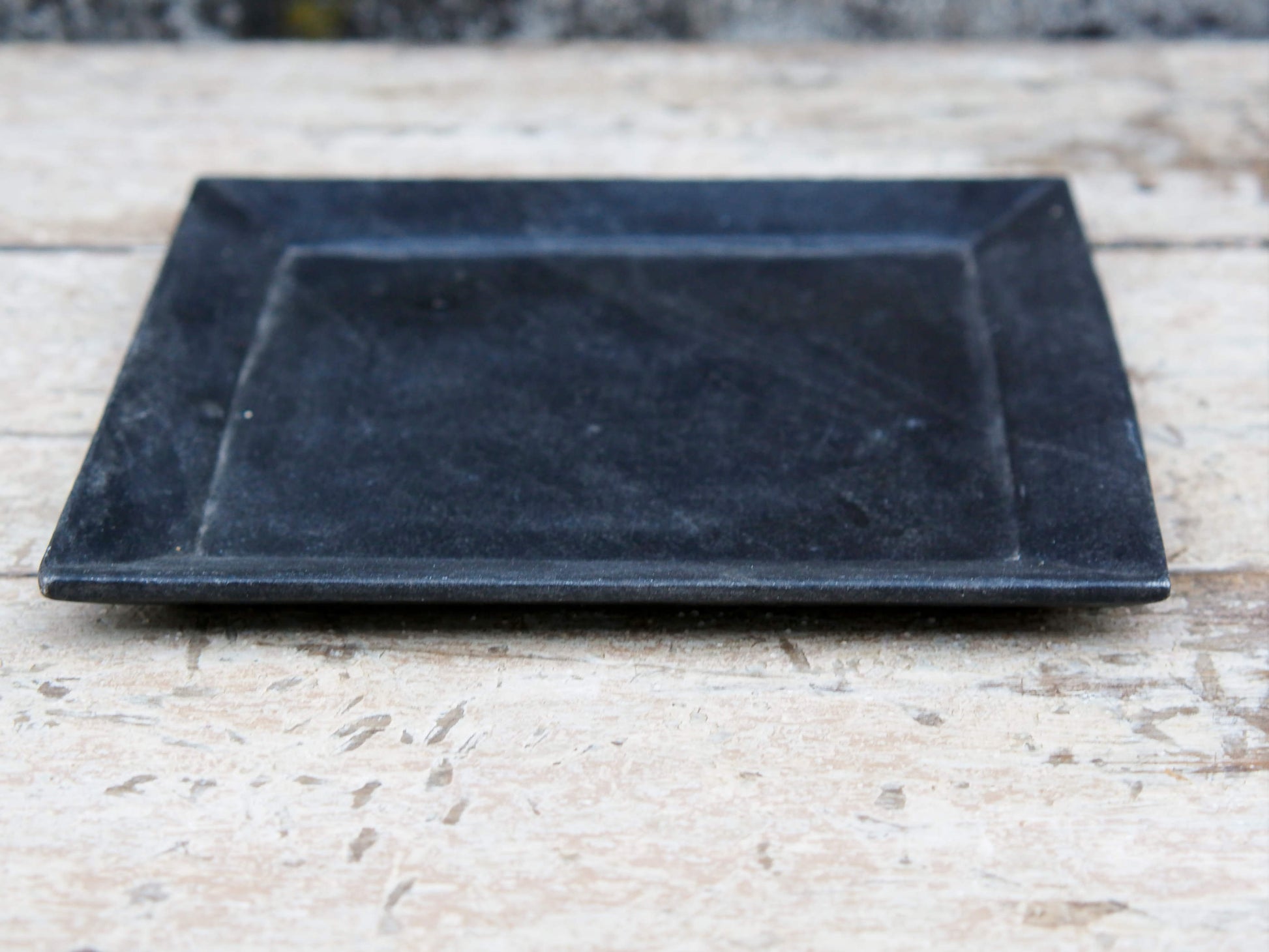 piatto in marmo ideale anche come portasapone, svuota tasche, portacandele... dimensioni 23x23 h 1.5cm  disponibili altri pezzi, misure e colori   per ulteriori info o foto : info@etniko.it 0039 3338778241 ig/fb : etniko by crosato etsy : etnikobycrosato