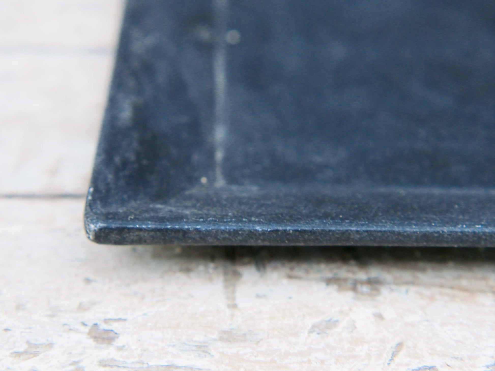 piatto in marmo ideale anche come portasapone, svuota tasche, portacandele... dimensioni 23x23 h 1.5cm  disponibili altri pezzi, misure e colori   per ulteriori info o foto : info@etniko.it 0039 3338778241 ig/fb : etniko by crosato etsy : etnikobycrosato