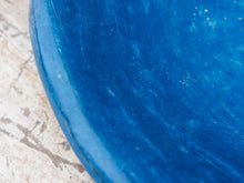 Carica l&#39;immagine nel visualizzatore di Gallery, Piatto, centrotavola, ciotola tadelakt, un intonaco di origine marocchina tipico della città di Marrakech, un metodo completamente ecologico basato sull&#39;utilizzo di calce idrata, sapone nero, pigmenti naturali e cere. Dimensioni Diametro 38 h5cm.