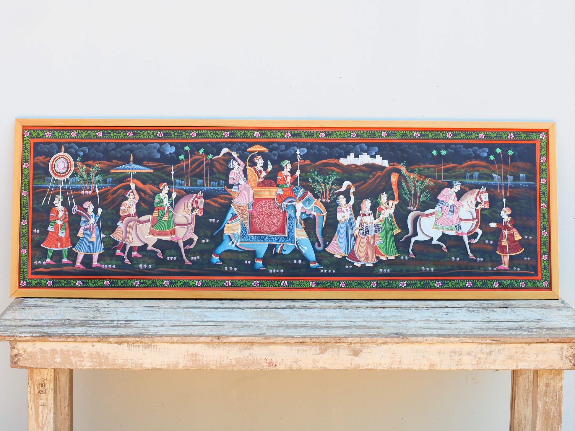 quadro indiano in tessuto dipinto con cornice in legno.  dimensioni 151x49 profondità 1cm   https://www.facebook.com/etnikobycrosato https://www.instagram.com/etnikobycrosato whatsapp 0039 3338778241 mail info@etniko.it cerca su etsy : etnikobycrosato