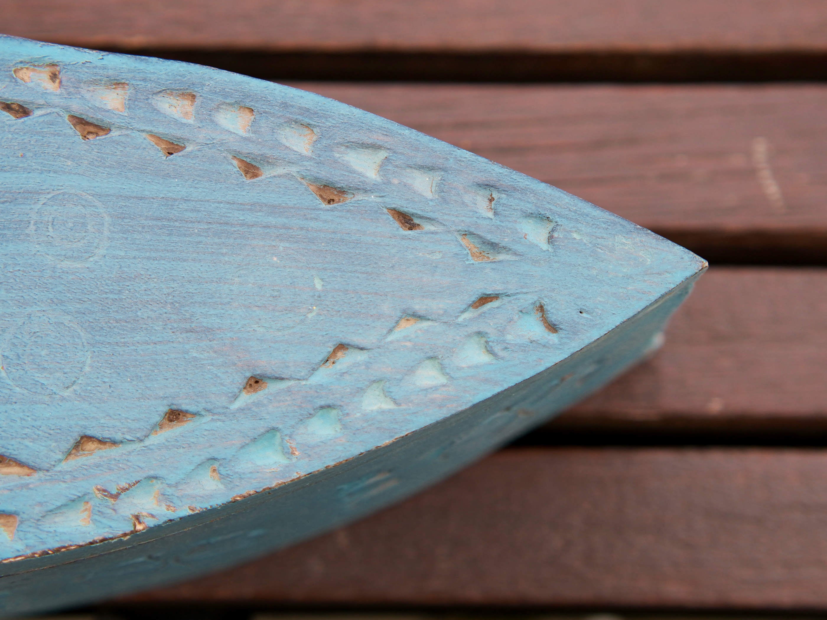 scatolina portatikka, portaspezie indiana in legno inciso, dipinta azzurra. scatolina con apertura scorrevole , incisa a mano , pezzo unico lavorato a mano .  dimensioni 37x12 h12 cm  euro 55 scontato euro 38    per ulteriori info o foto whatsapp 0039 3338778241 mail info@etniko.it https://www.pinterest.it/etnikobycrosato/_saved/ https://www.facebook.com/etnikobycrosato https://www.instagram.com/etnikobycrosato/