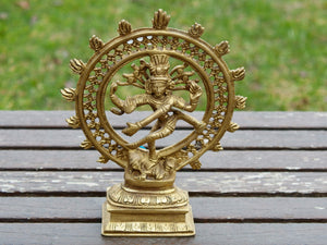  statuetta in lega di metalli raffigurante la divinità Siva o Shiva Nataraja peso 990 gr  dimensioni 16x5 h20cm