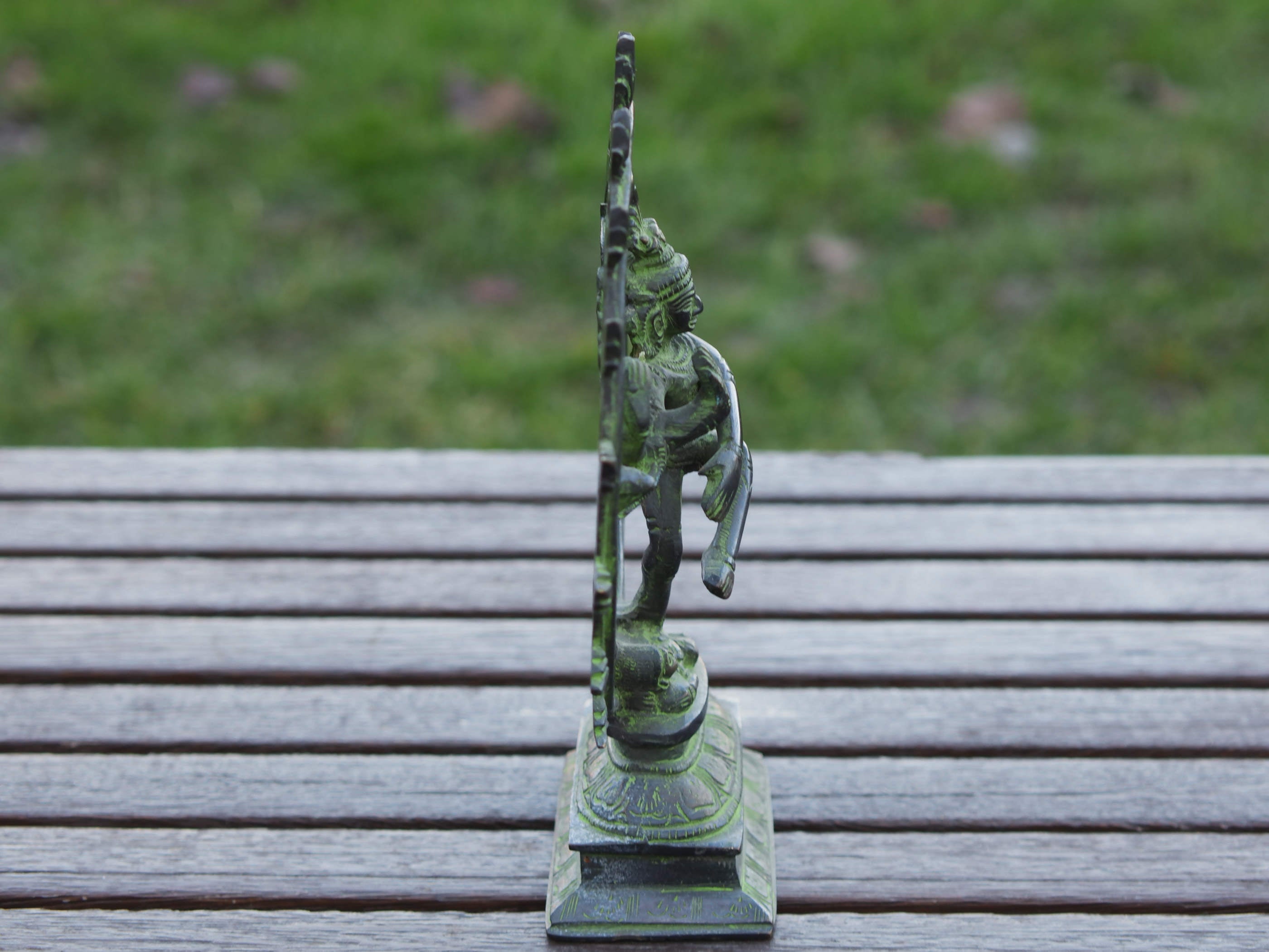 statua indiana in bronzo raffigurante shiwa , shiva .peso 1350 gr misure 24x19x6 cm
