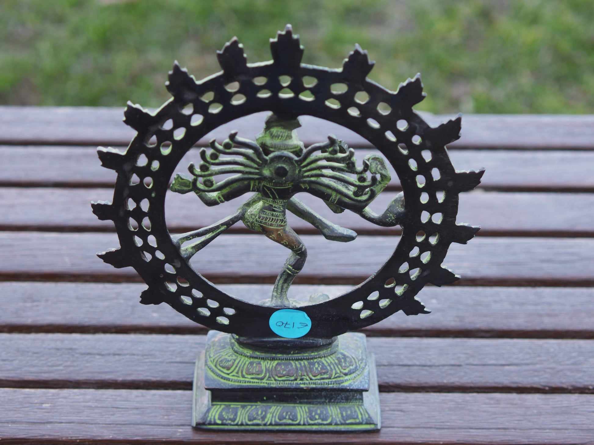 statua indiana in bronzo raffigurante shiwa , shiva .peso 1350 gr misure 24x19x6 cm