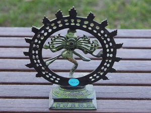 statua indiana in bronzo raffigurante shiwa , shiva .peso 1350 gr misure 24x19x6 cm