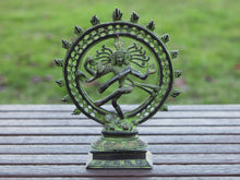 Carica l&#39;immagine nel visualizzatore di Gallery, statua indiana in bronzo raffigurante shiwa , shiva .peso 1350 gr misure 24x19x6 cm