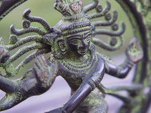 Carica l&#39;immagine nel visualizzatore di Gallery, statua indiana in bronzo raffigurante shiwa , shiva .peso 1350 gr misure 24x19x6 cm