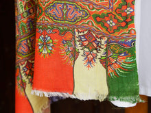 Carica l&#39;immagine nel visualizzatore di Gallery, Coloratissimo scialle indiano in seta e cotone, lavorato artigianalmente nella regione del Rajasthan. Per la sua incredibile leggerezza e versatibilità si puo&#39; indossare sia come copri spalla che avvolta al collo in ogni momento dell&#39;anno.  dimensioni 70x200cm peso 120grammi    disponibile in vari colori e fantasie, per info o foto watshapp 3338778241 mail info@etniko.it