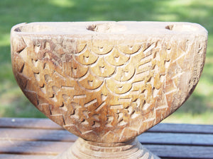 Antico separatore, oggetti di lavoro antichi usato per cereali, riso indiano in legno di teak inciso.Dimensioni 21x15 h20cm