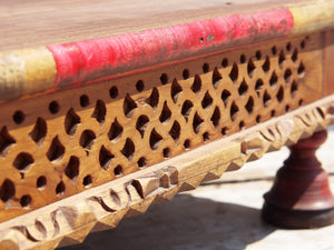Vecchio tavolino Gujarath      cod.TGUJA2