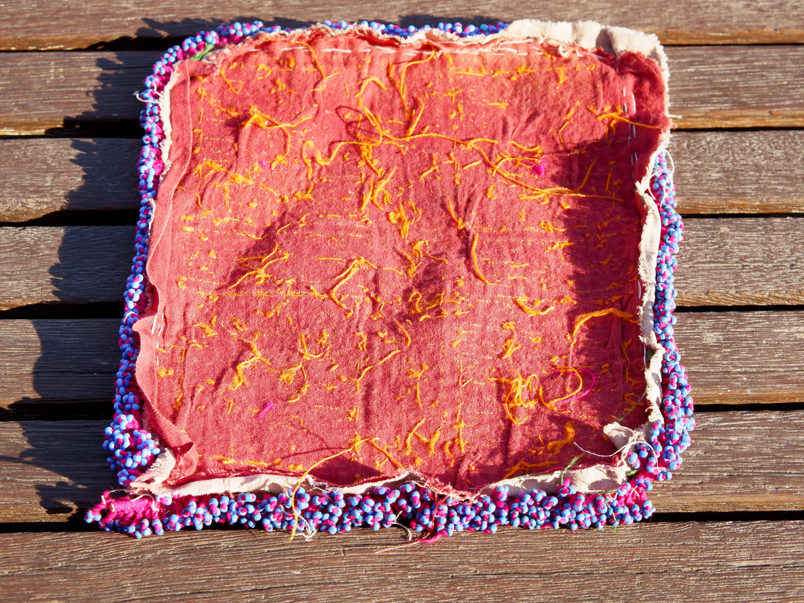 Federa Cuscino Decorativa 40x40 Cm In Seta Indiana Tessuta A Mano - Motivo Floreale, Rosso Arrugginito, Con Schiuma Interna