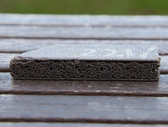 Vecchio timbro artigianale in legno per tessuti usato in India per la tradizionale lavorazione print block. Ricavato da un unico pezzo di legno intagliato.  Dimensioni 12x2 prof.3cm   per ulteriori info o dettagli: info@etniko.it 0039 3338778241 ig/fb : etniko by crosato etsy : etnikobycrosato