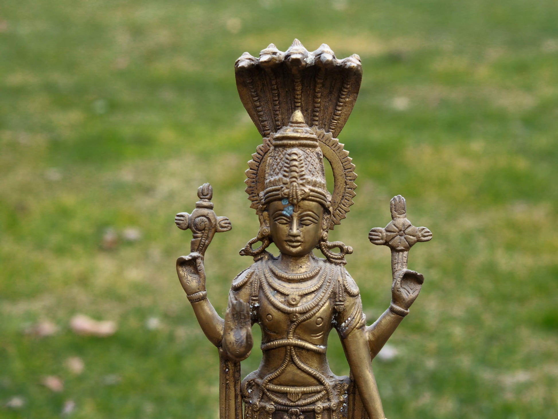 statuetta indiana in lega di metalli raffigurante vishnu Databile primi '90013x7 h32 cm peso 2260 gr 