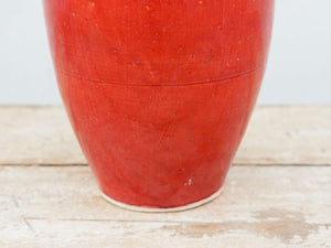 Vaso Marocco lavorato e dipinto in terracotta. La lavorazione tradizionale marocchina della terracotta prevede che venga impastata, cotta, smaltata e nuovamente cotta nel forno a legna (non nel forno a gas che rende lo smalto omogeneo e senza l'effetto delle crepe presente invece in questo vaso).  Dimensioni Diametro 16 h 30cm  per info ed ulteriori foto mail info@etniko.it watshapp 0039 3338778241 facebook / instagram / pinterest : etnikobycrosato