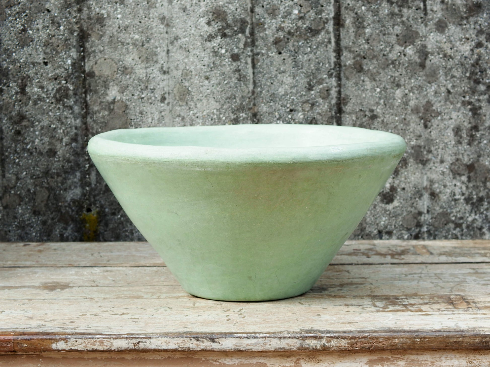 Vaso, ciotola tadelakt, un intonaco di origine marocchina tipico della città di Marrakech, un metodo completamente ecologico basato sull'utilizzo di calce idrata, sapone nero, pigmenti naturali e cereDimensioni Diametro 37 h19cm.