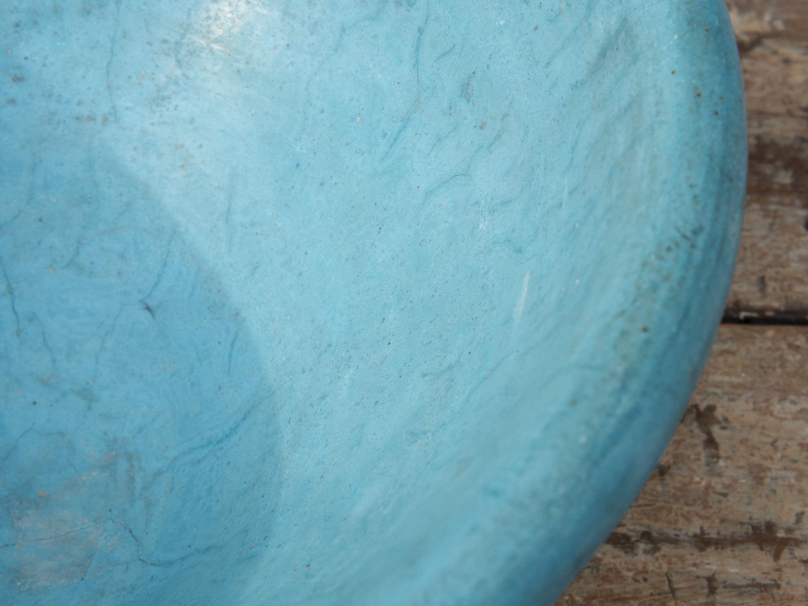 Vaso, ciotola tadelakt, un intonaco di origine marocchina tipico della città di Marrakech, un metodo completamente ecologico basato sull'utilizzo di calce idrata, sapone nero, pigmenti naturali e cere. Dimensioni Diametro 40 h19cm.