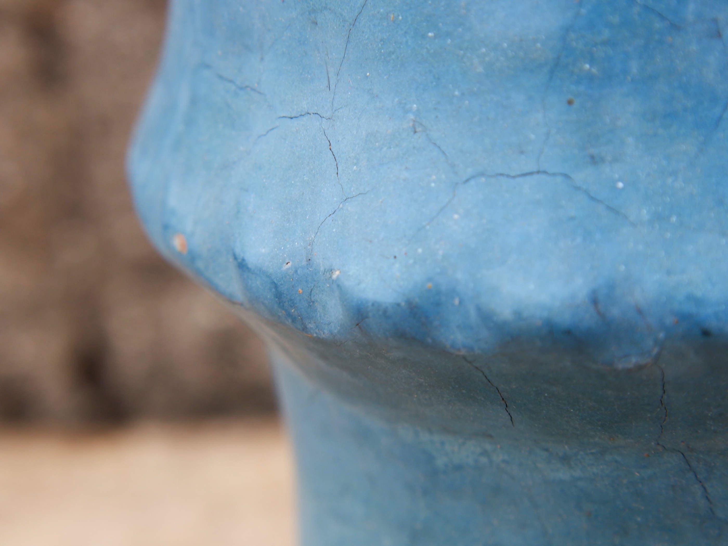 Vaso tadelakt, un intonaco di origine marocchina tipico della città di Marrakech, un metodo completamente ecologico basato sull'utilizzo di calce idrata, sapone nero, pigmenti naturali e cere. Dimensioni Diametro 22 h37cm.