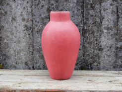 Vaso tadelakt, un intonaco di origine marocchina tipico della città di Marrakech, un metodo completamente ecologico basato sull'utilizzo di calce idrata, sapone nero, pigmenti naturali e cere. Dimensioni Diametro 24 h47cm.