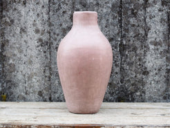 Vaso tadelakt, un intonaco di origine marocchina tipico della città di Marrakech, un metodo completamente ecologico basato sull'utilizzo di calce idrata, sapone nero, pigmenti naturali e cere.Dimensioni Diametro 25 h47cm.